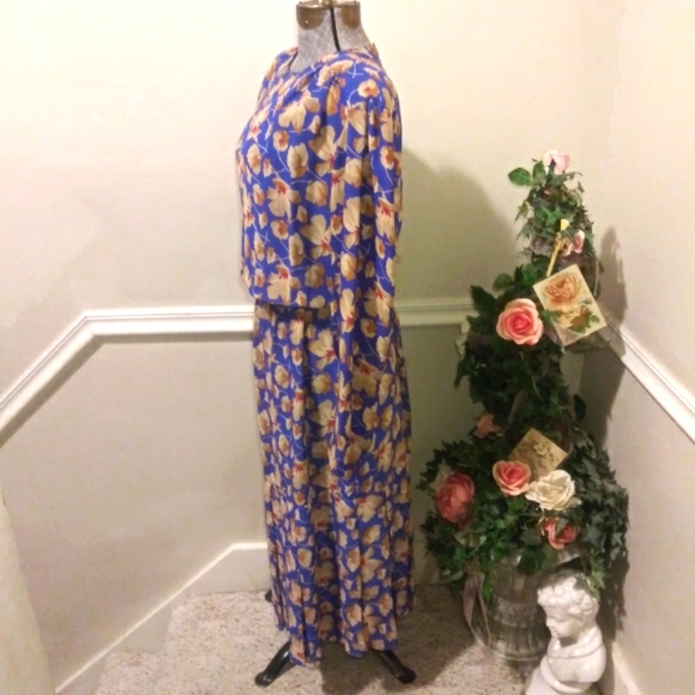 Vintage 1980's Jordan Ari Vibrant Blue, Tan & Red Poppy Print Midi Dress - Picture 6 of 12